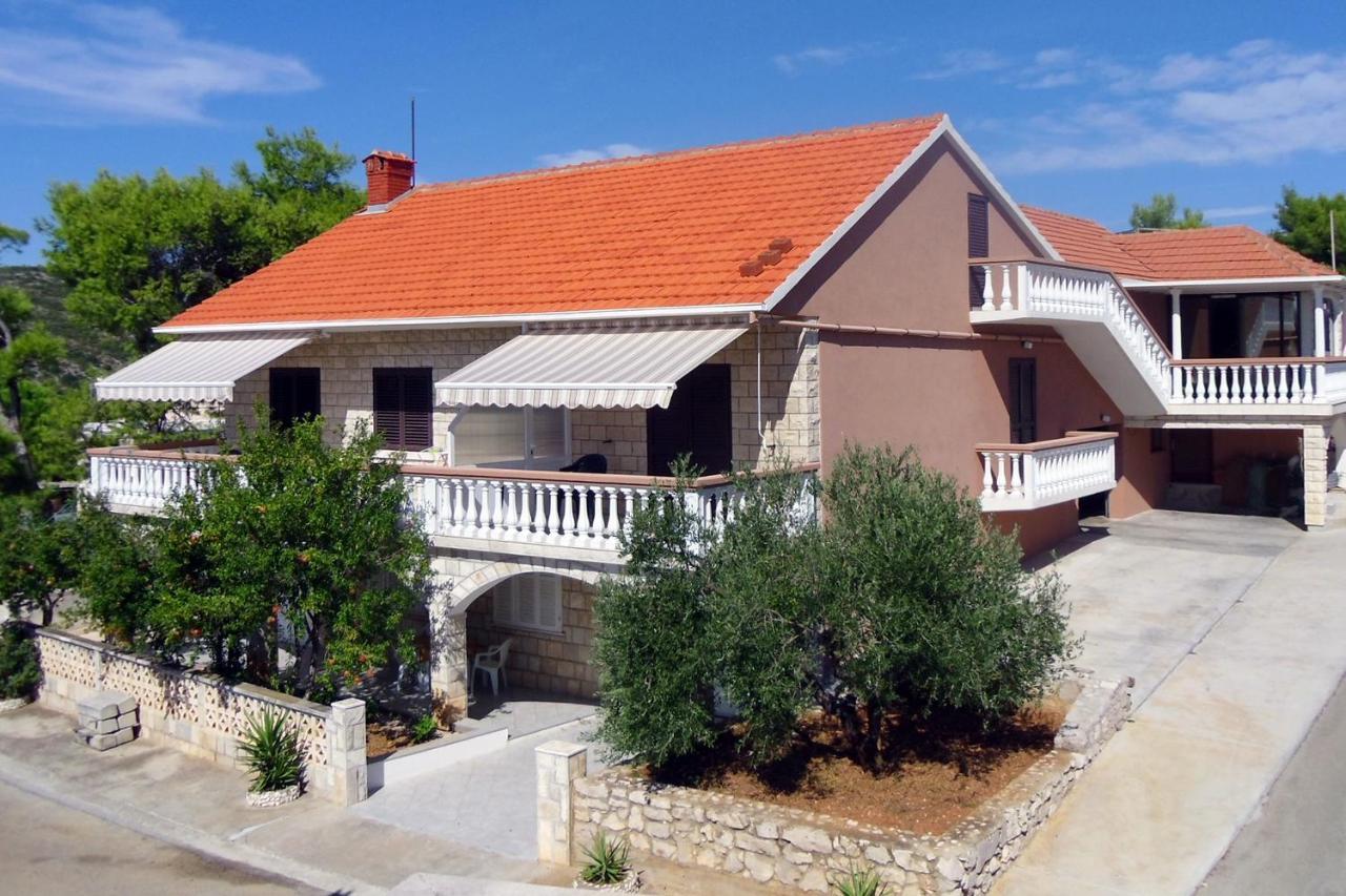 Apartments With A Parking Space Zavalatica, Korcula - 4453 Eksteriør billede