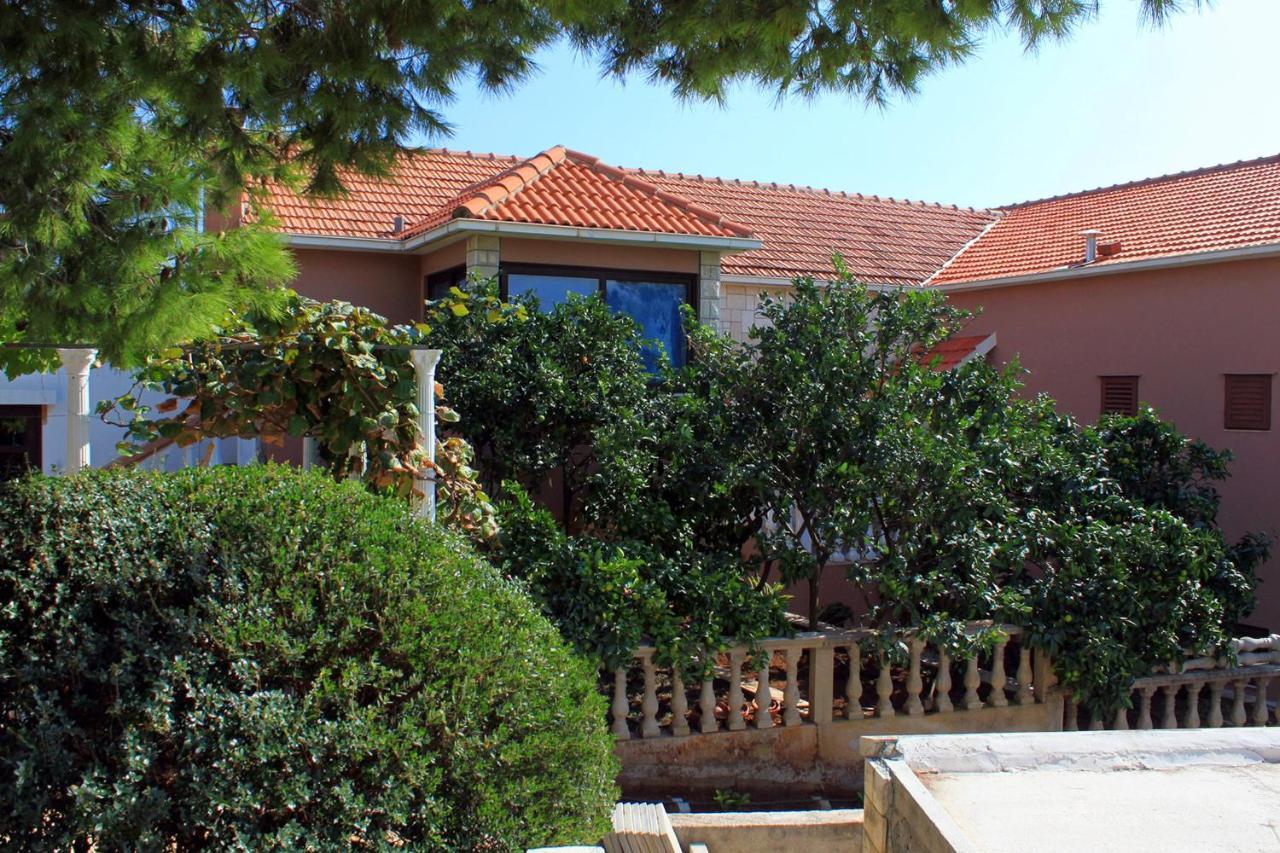 Apartments With A Parking Space Zavalatica, Korcula - 4453 Eksteriør billede